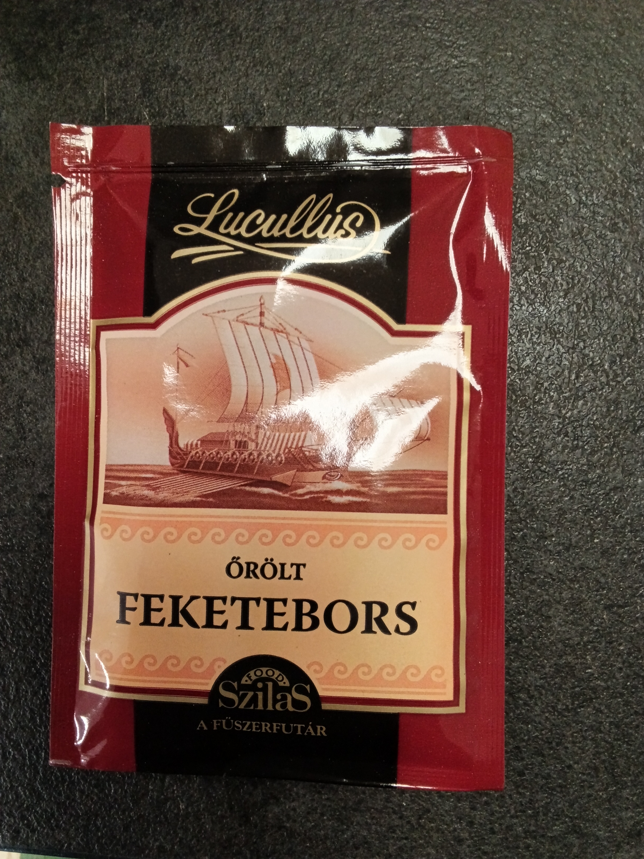 LUCULLUS ŐRÖLT FEKETEBORS 20GR